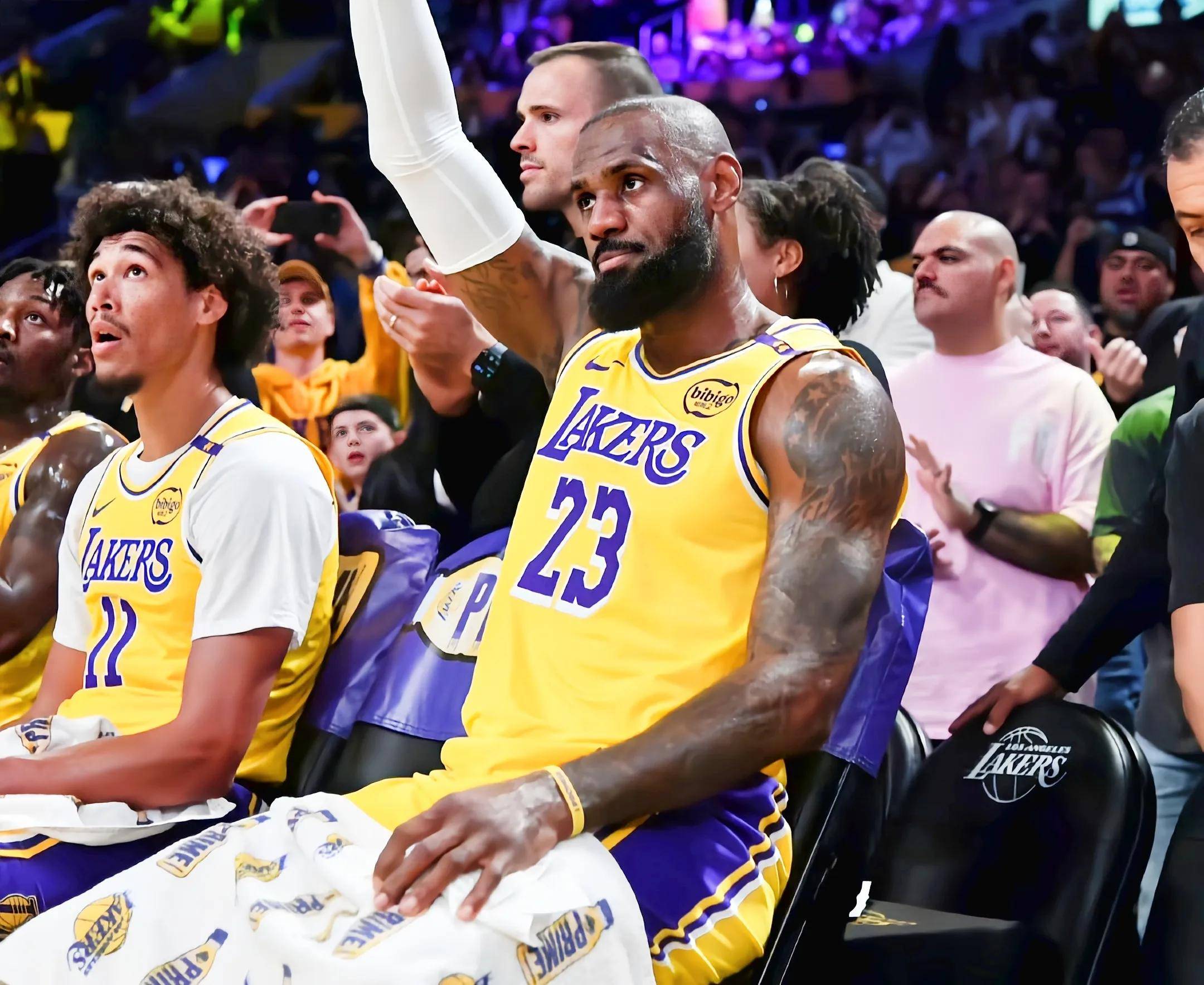 里程碑夜辽宁本钢遗憾出局；NBA常规赛冲刺阶段刷纪录；更衣室稳定；阵容厚度经受考验的简单介绍